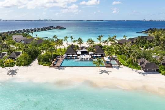 Main image of the hotel dusitD2 Feydhoo Maldives.