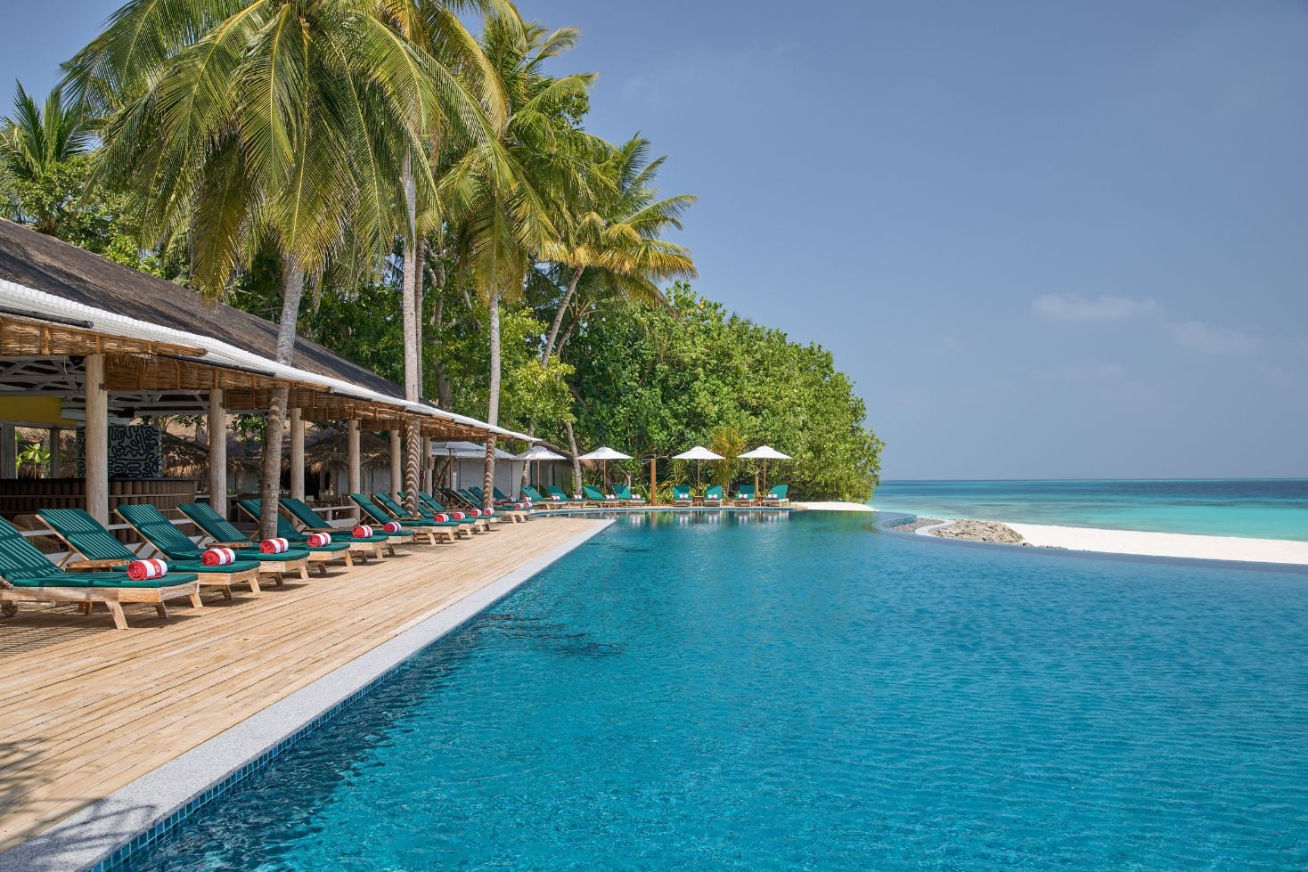 Image depicting an offer : NH Collection Maldives Reethi Resort - Flash Sale