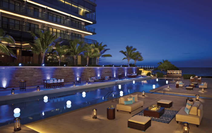 Cocktail Hour by the Poolside