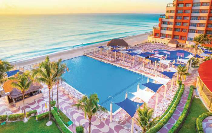 Gorgeous Sea Views from the Pool