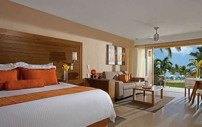 Preferred Club Junior Suite Tropical View