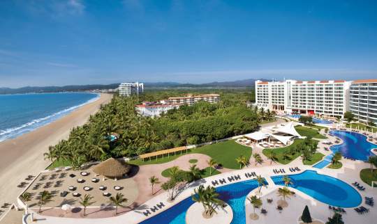 Main image of the hotel Wyndham Alltra Vallarta All-Inclusive Resort.