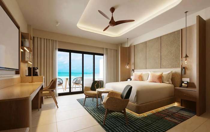 Oceanfront Luxury Suite King