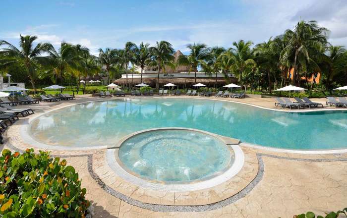 Catalonia Playa Maroma Pool