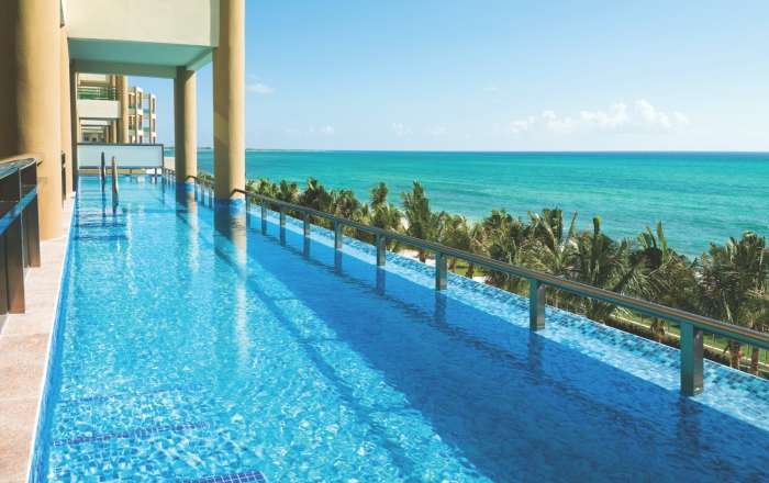 Swim up Suite with Oceanview