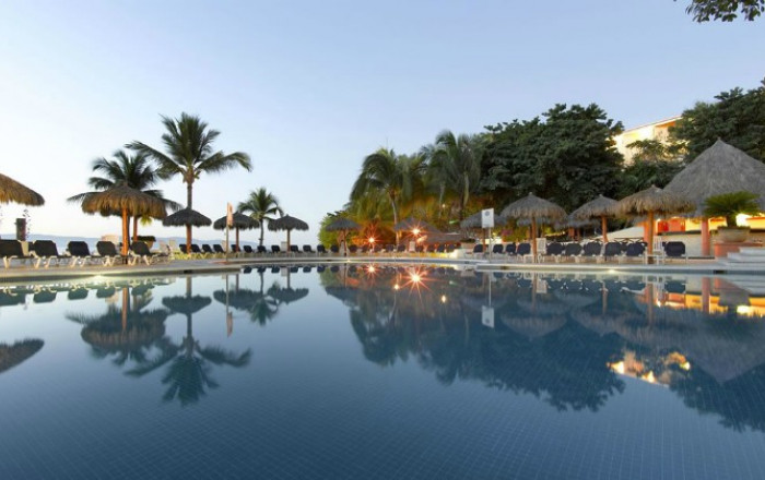 Main image for the offer: Mexico: 5* All-Inc Luxury Beachfront Escape w/Deluxe Double Room & More! Saving 37%.