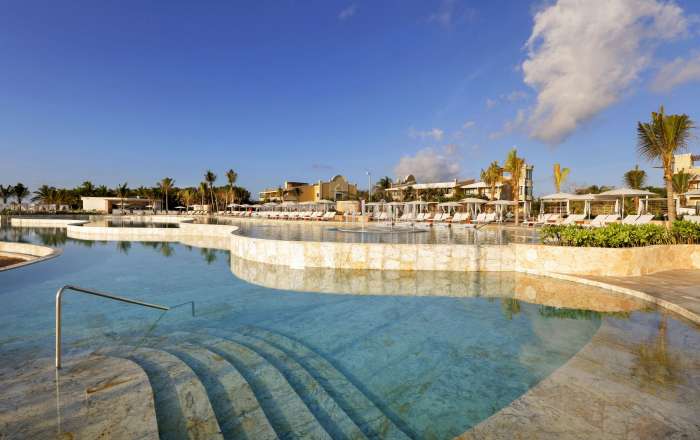 Infinity Pool & Loungers