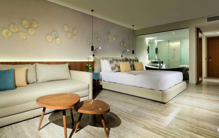 Well-Appointed Junior Suites with Open-plan Bathroom