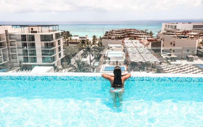 Infinity Pool at The Reef 28