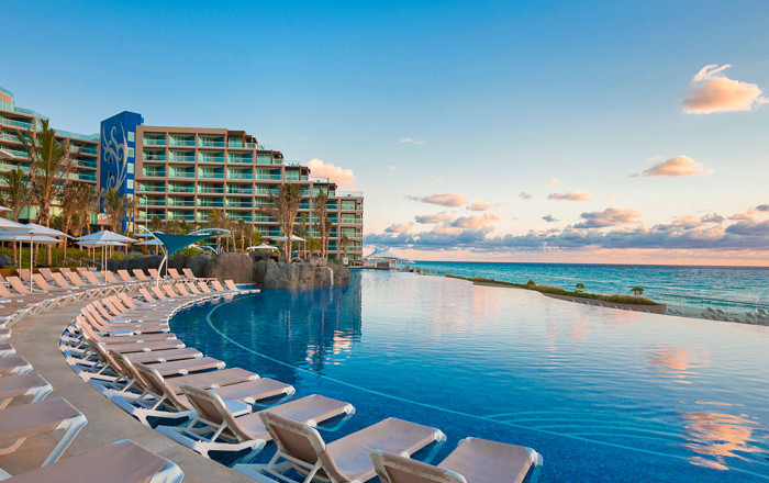 Main image for the offer: Luxury Ultimate Beachfront Paradise w/FREE Room Upgrade + Limitless Resort Credit® - Save 50%.