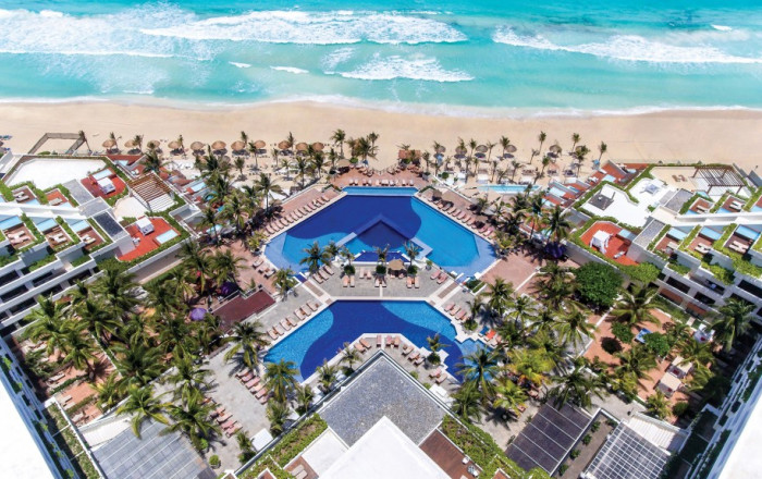 Main image for the offer: 5* All-Inc Beachfront Cancun Holiday w/FREE Preferred Club Upgrade, Resort Credit & More - Save 45%.