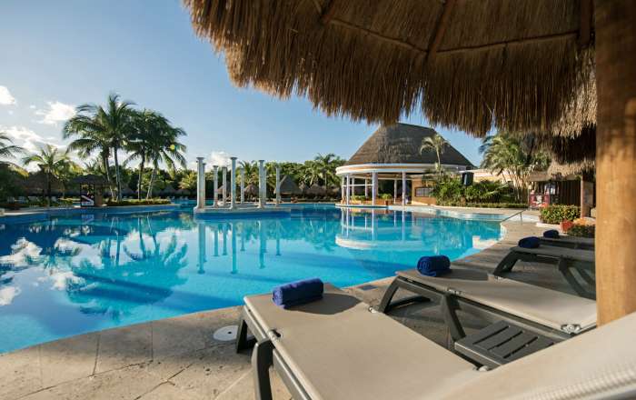 Pool Side Sun Loungers