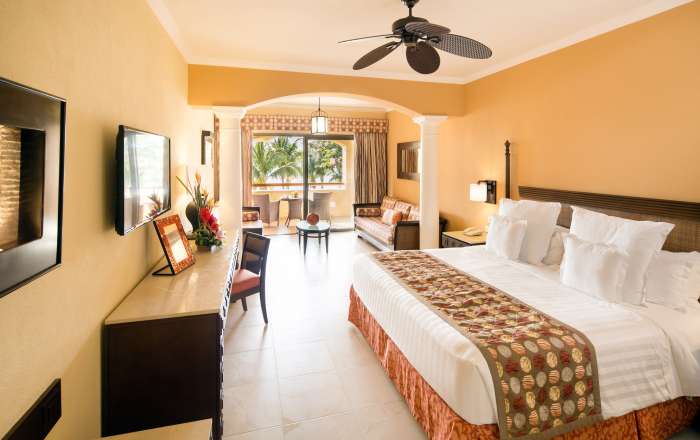 Junior Suite Ocean Front Premium Level