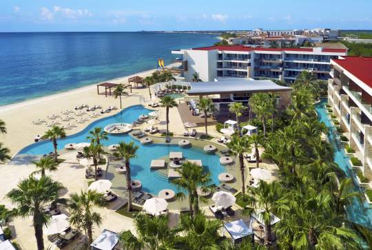 Main image of the hotel Secrets Riviera Cancun Resort & Spa.