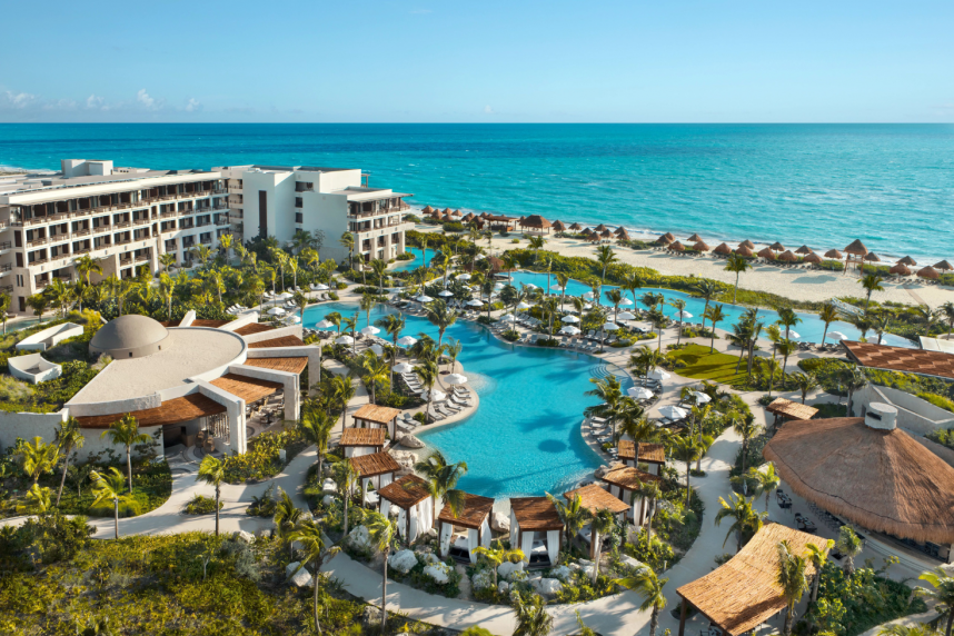 Main image of the hotel Secrets Playa Blanca Costa Mujeres.