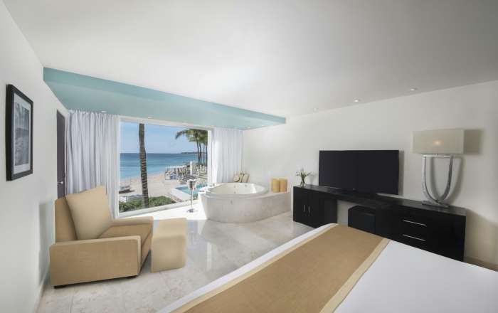 Discover a Sophisticated Adults-Only Sian Ka'an Junior Suite