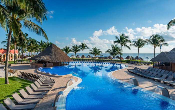 Choose from 3 Sparkling Resort Pools