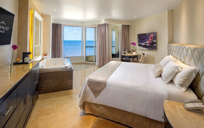 Superior Deluxe Oceanfront