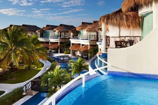 Main image of the hotel El Dorado Casitas Royale.