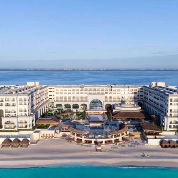 Marriott Cancun, An All-Inclusive Resort Signature Image