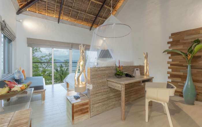 Spacious Interiors of the Superior Studio