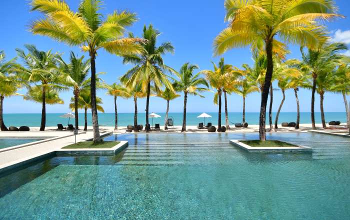 Alluring Beachfront Pool