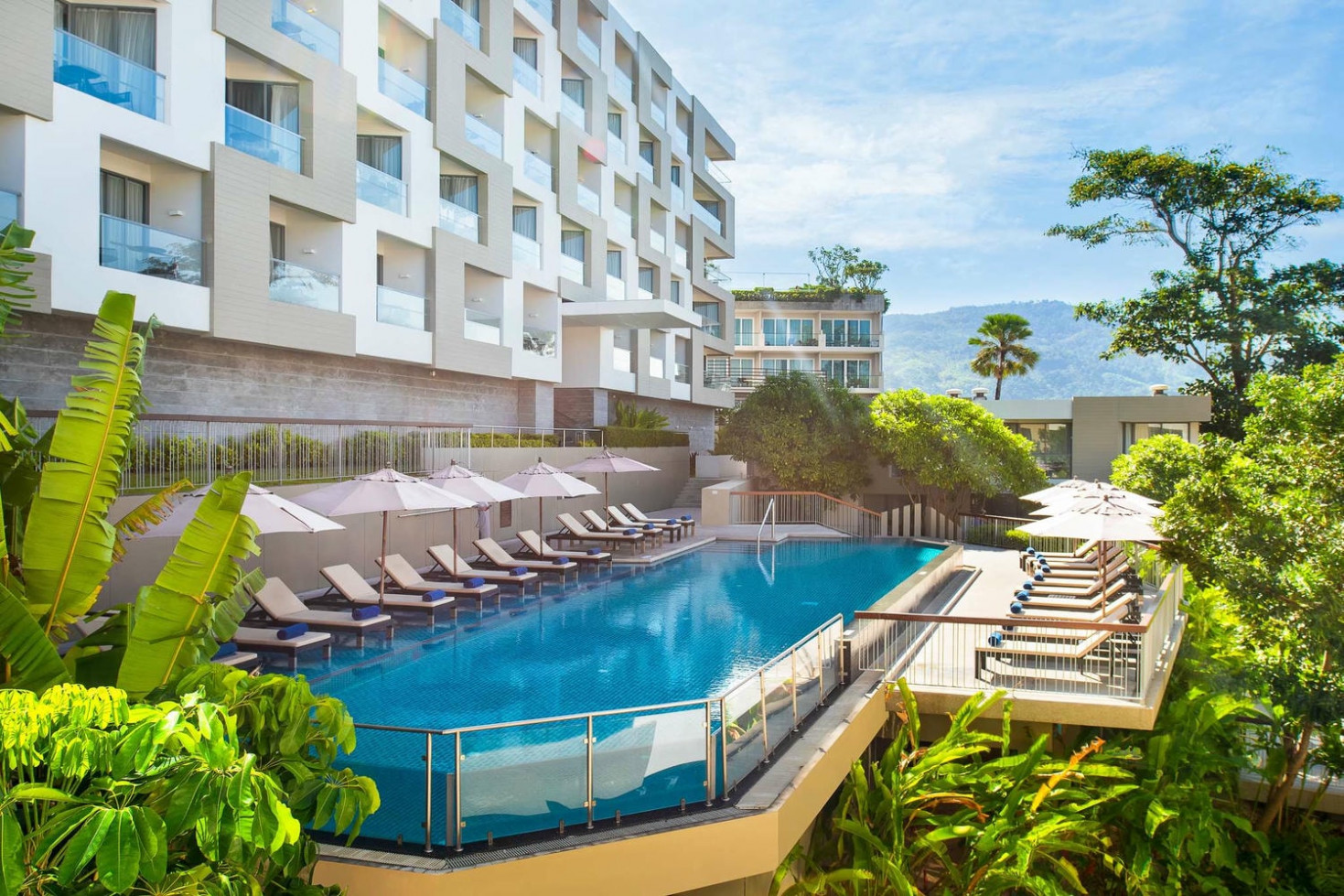 Andaman Beach Hotel Phuket