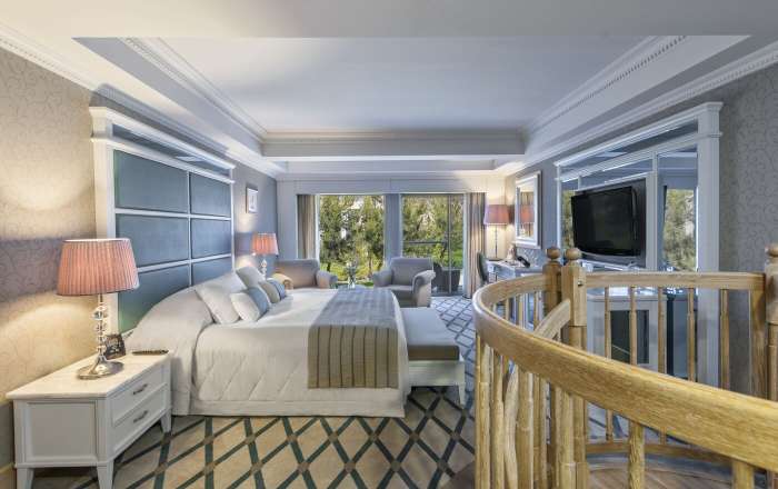 Family Deluxe Suite with Garden View