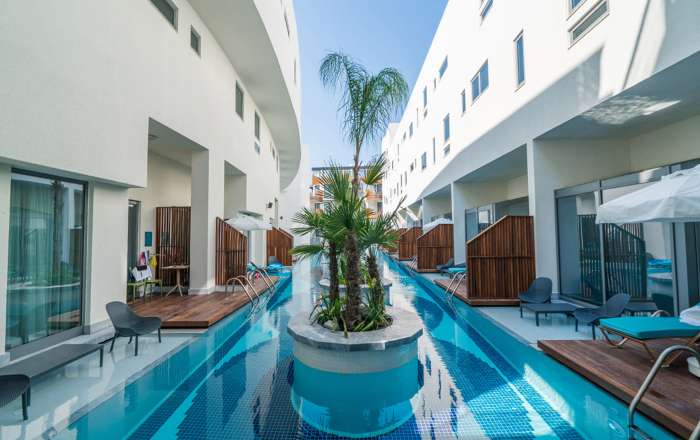 Spactacular Swim Out Accommodation