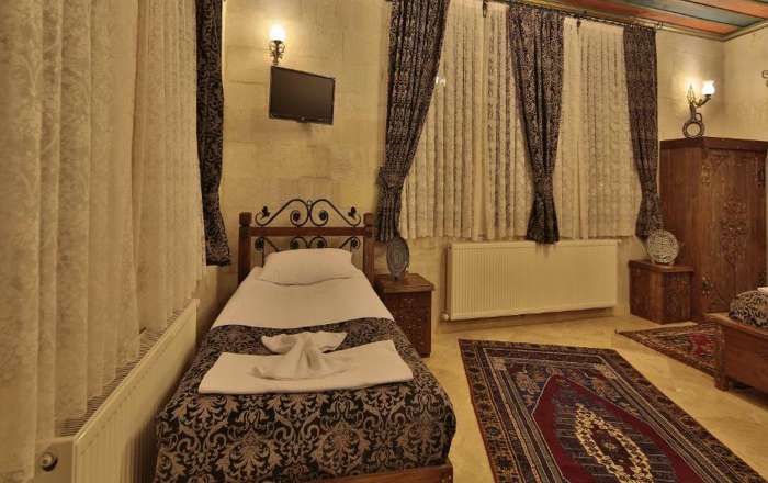 Equipped with one Double & Single Bed