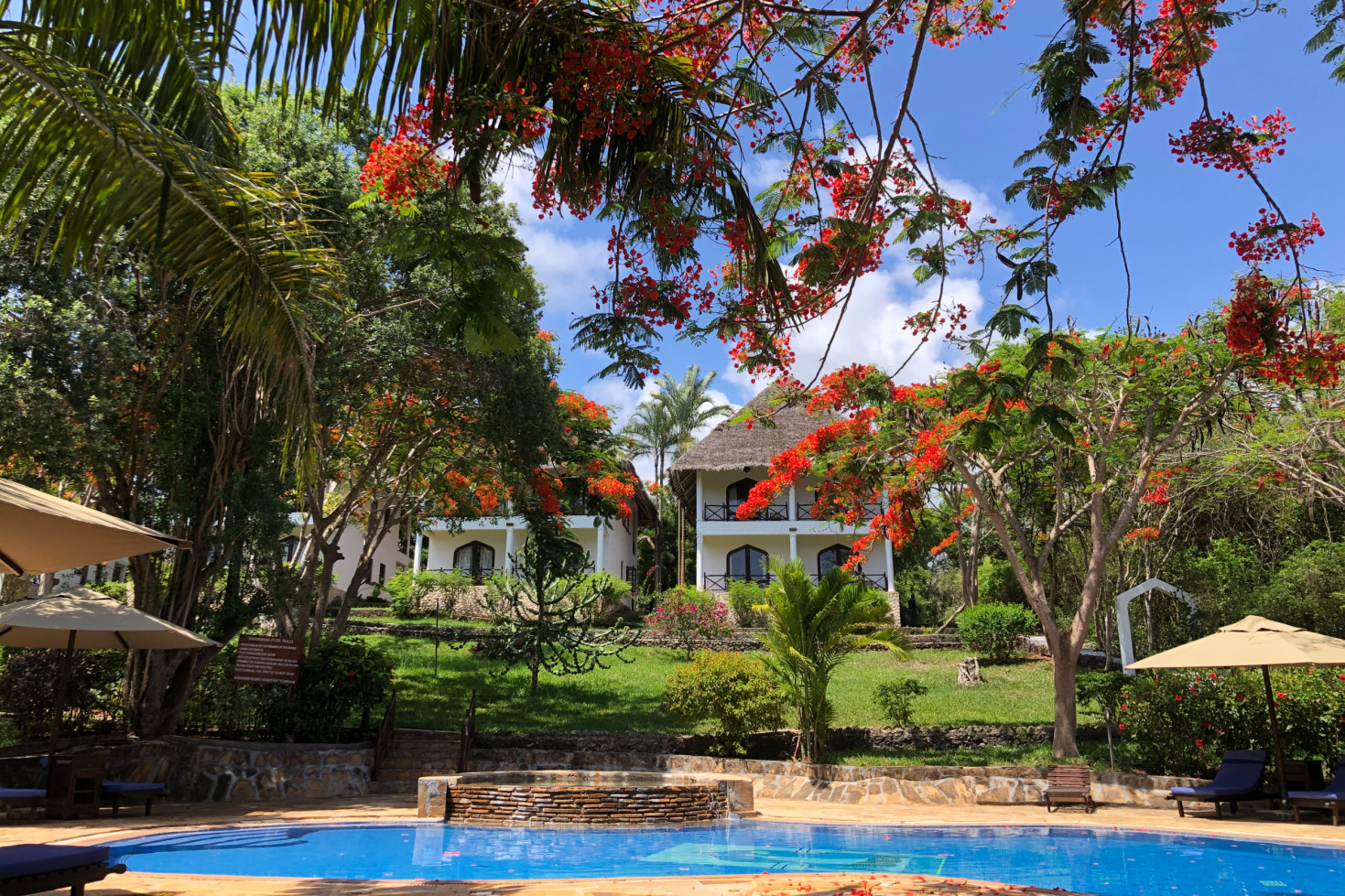 Image depicting an offer : Bluebay Beach Resort & Spa