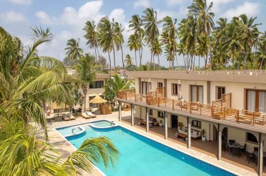 Main image of the hotel Blackstone Beach Resort.