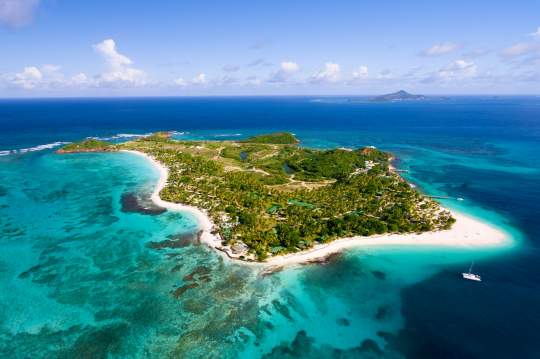 Main image of the hotel Palm Island Resort & Spa.